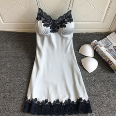 Sexy Ladies Lace Backless Strap Solid Color Sleepwear